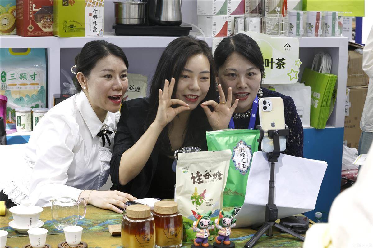 万豪电玩城官方网站